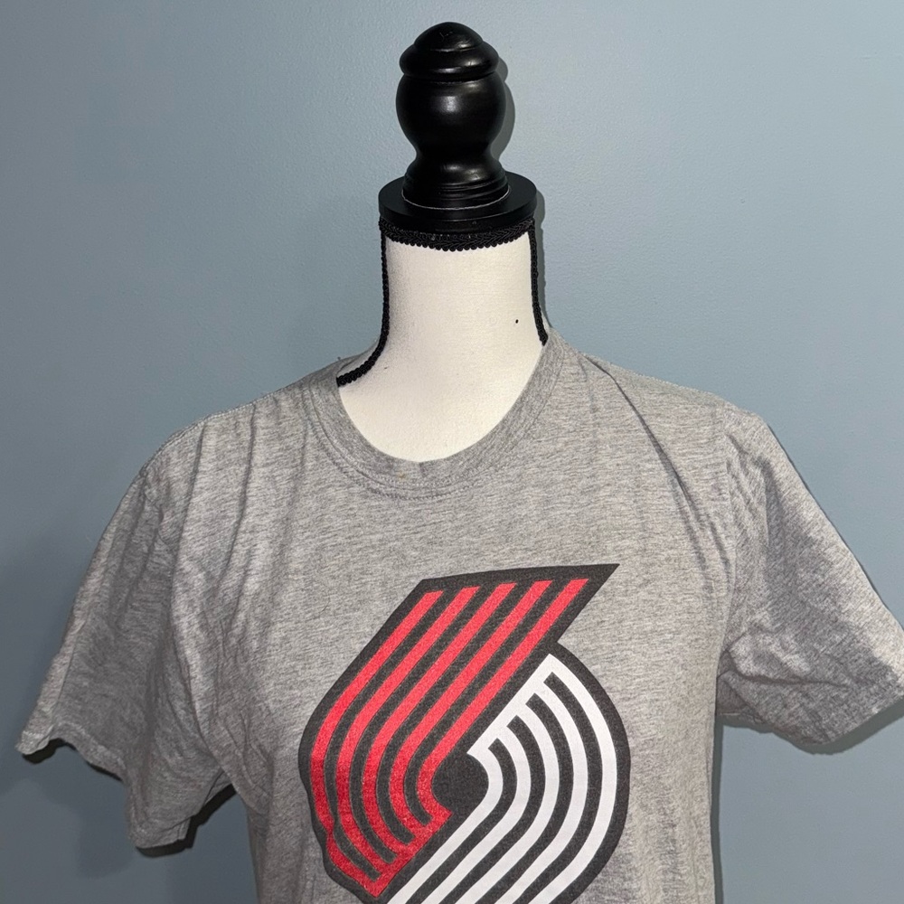 fanatics lillard basketball tee shirt - Picture 2 of 5